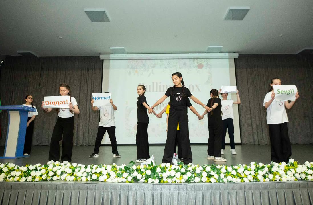 20 nömrəli məktəb-liseydə bullinqə qarşı mübarizə mövzusunda tədbir keçirilib 