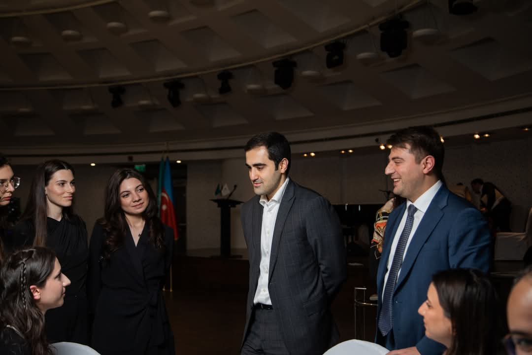 “2022-2028 Dövlət Proqramı məzunları ilə şəbəkələşmə görüşü” tədbiri keçirilib