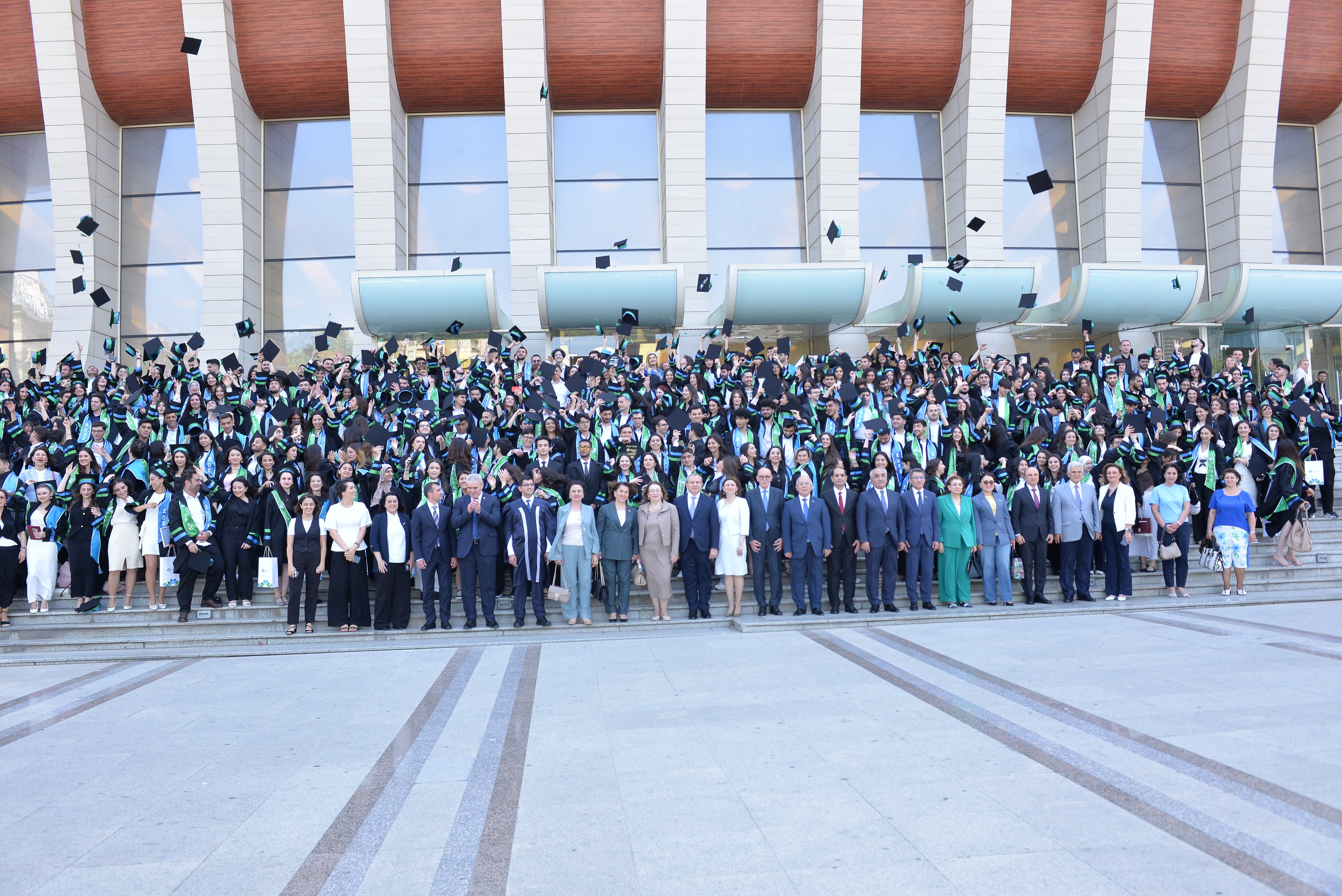 2024-2025-ci tədris ilində SABAH qruplarından 1421 nəfər məzun olur 