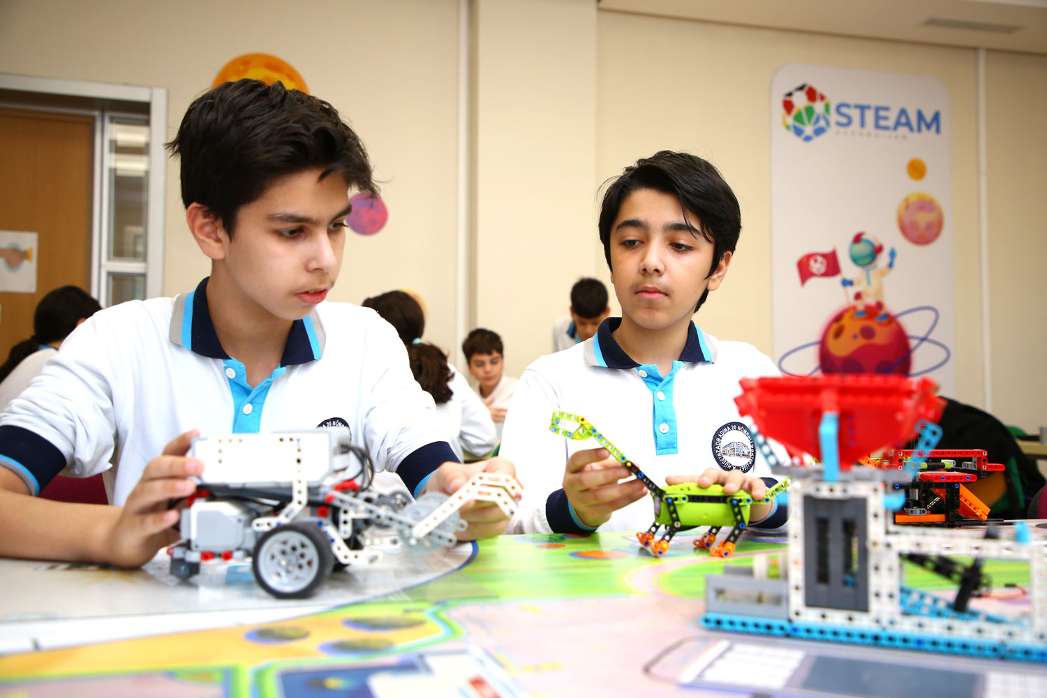 215 məktəbdə STEAM layihəsi tətbiq edilib