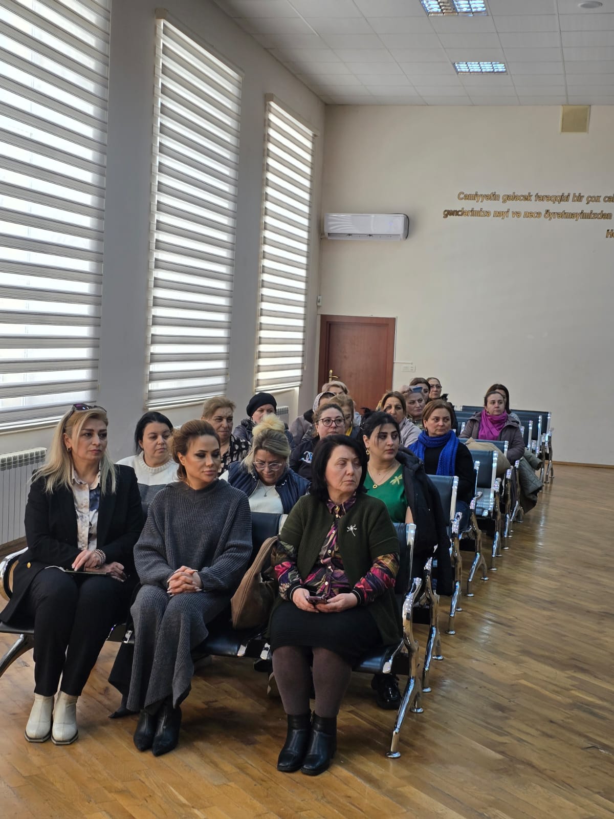 2280 təhsil işçisi psixoloji dəstək layihəsindən faydalanıb