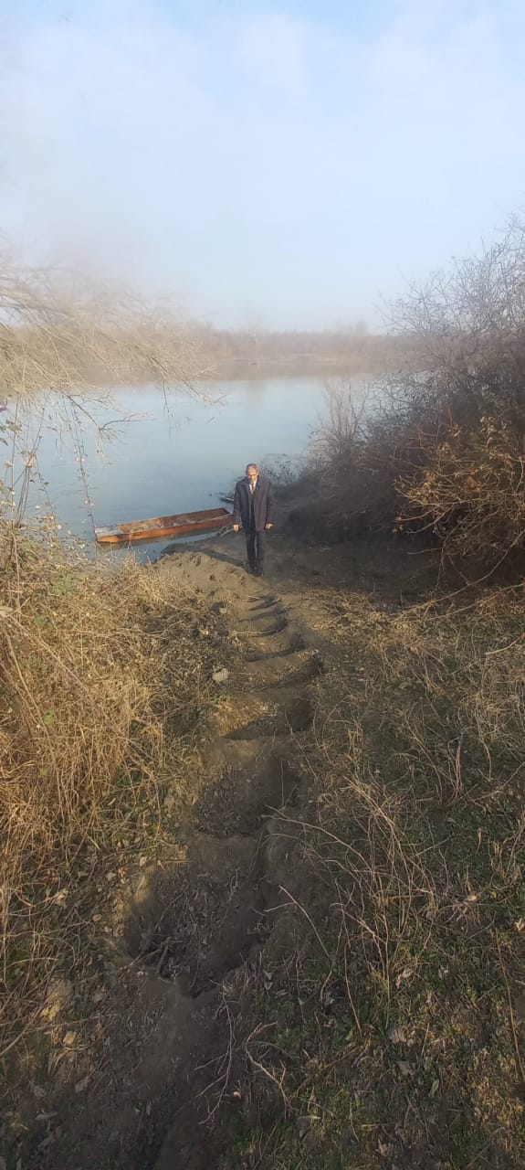 32 ildir ki, dərsə qayıqla gedib-gəlir – FOTOLAR