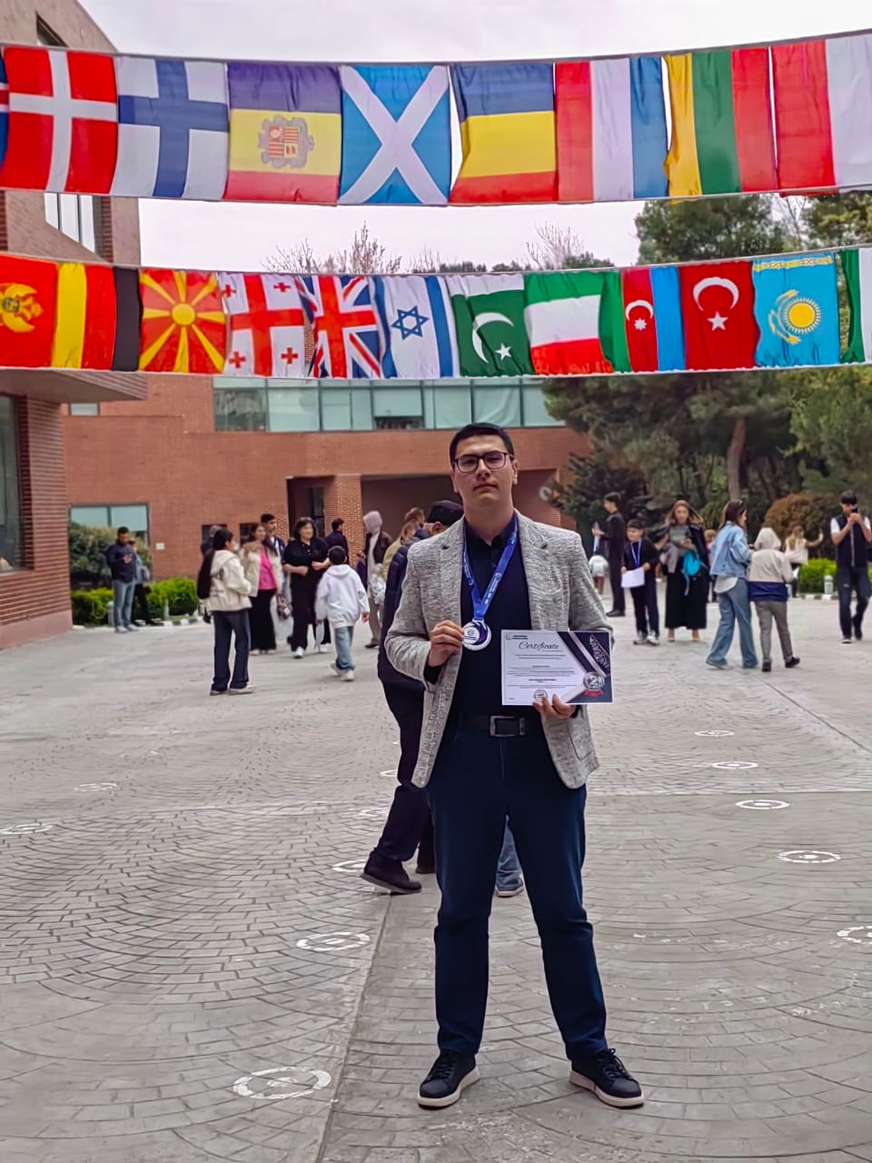 4 universitetə qəbul oldu, amma… 