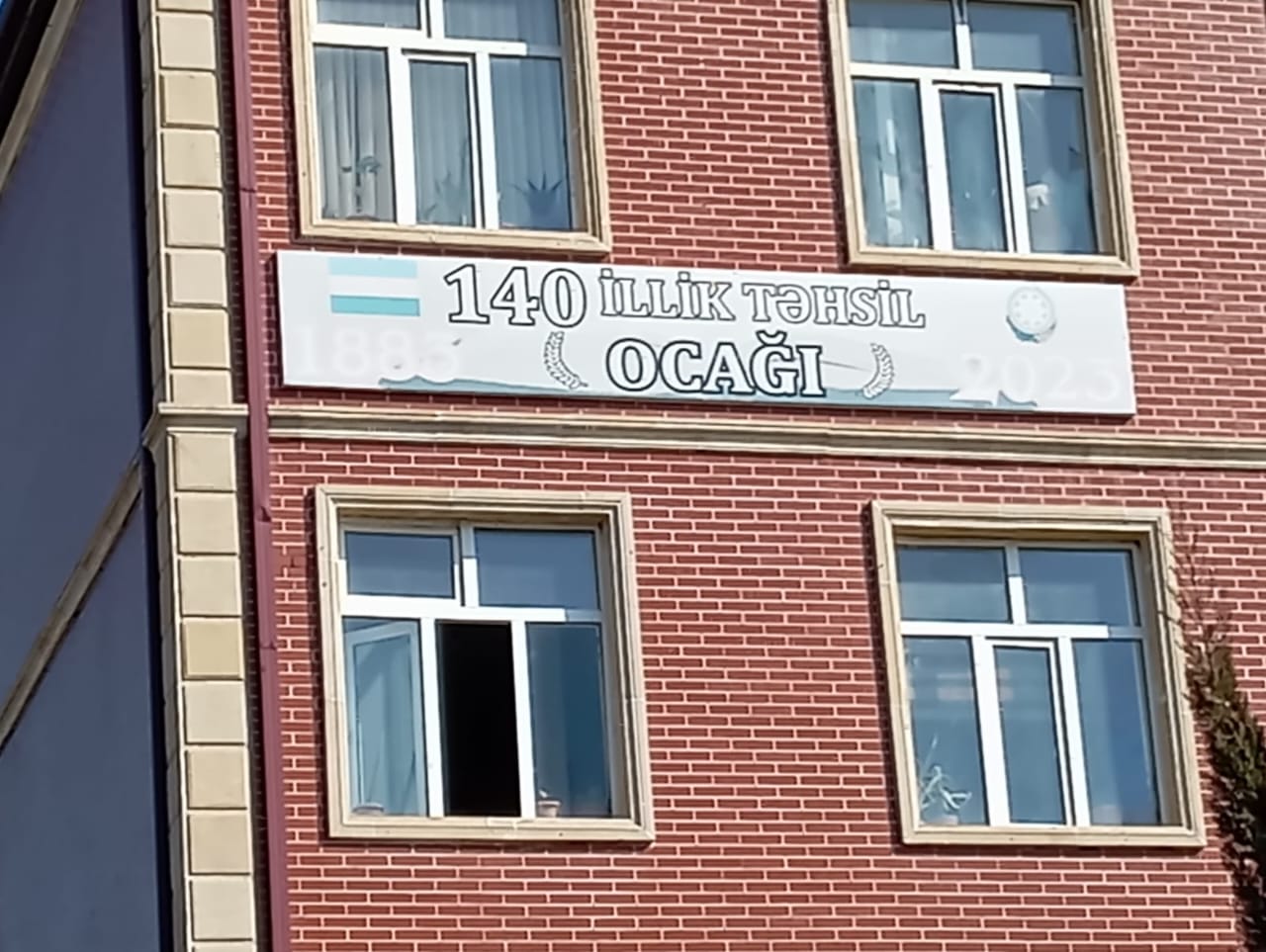 47 ilin izi ilə sinif-sinif dolaşdı … – Əməkdar müəllimlə bir gün