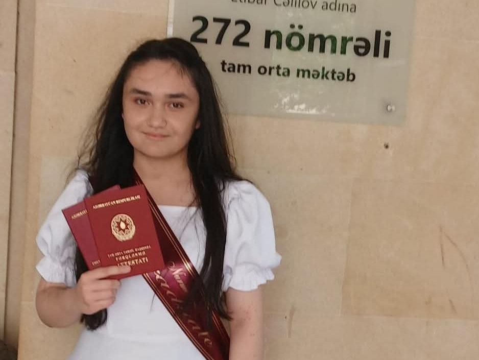 700 bal toplayan abituriyent: Əziyyət çəkən hər bir abituriyent bunun bəhrəsini görür 