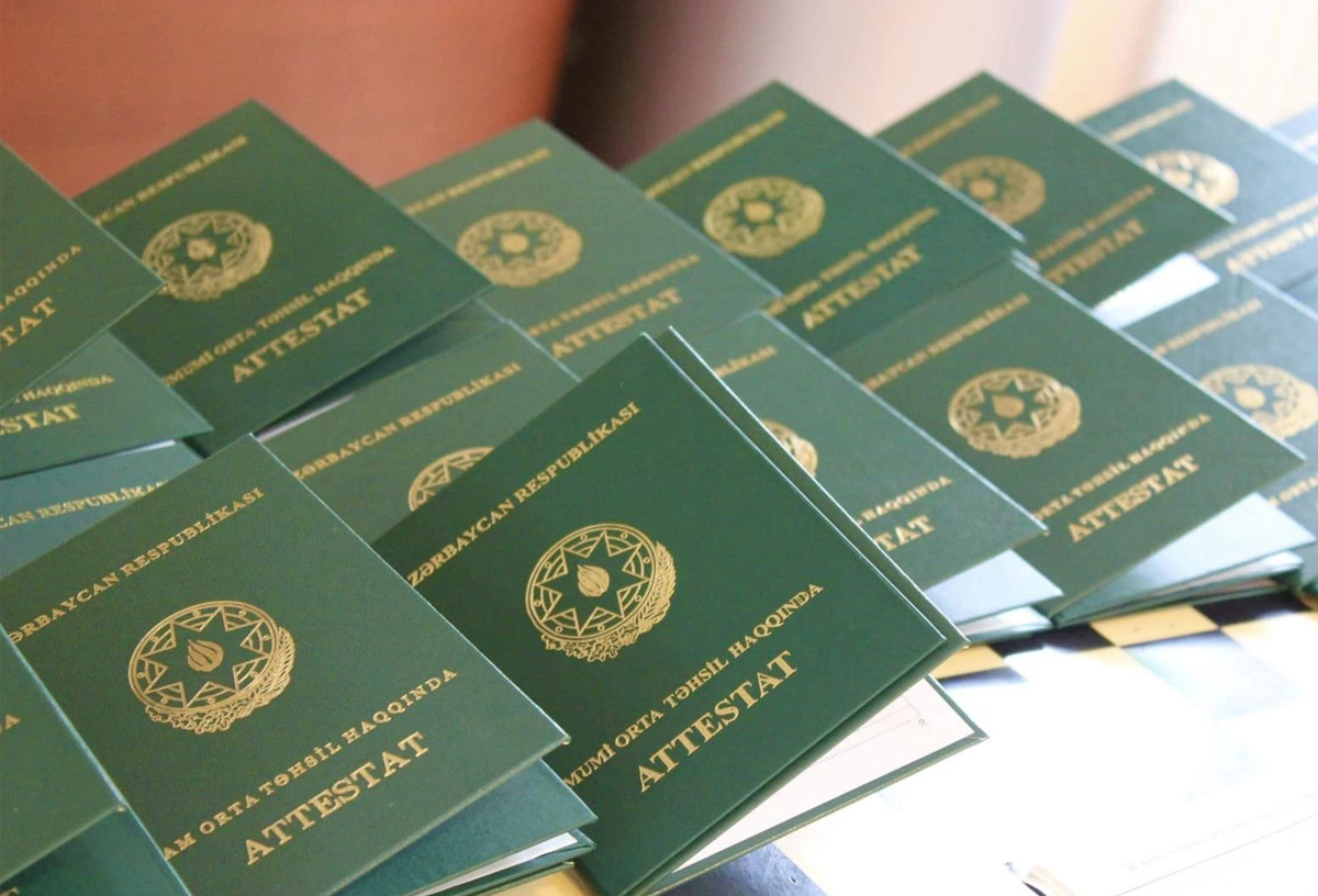 96 balla "3", 16 balla "4" aldı – Attestat qiymətləri necə yazılır? 