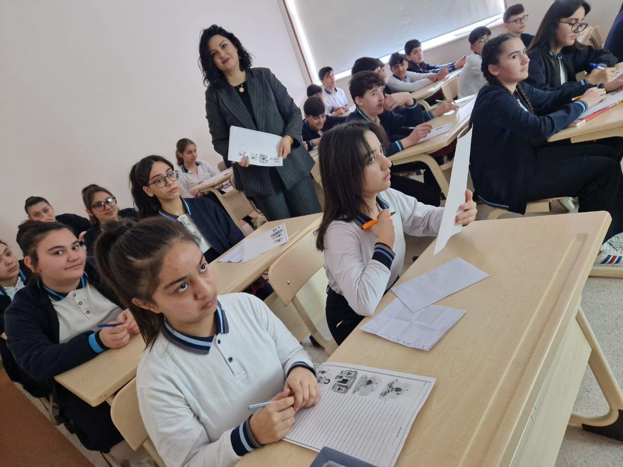 Abidədən dərs otağına qədər - Heydər Əliyev adına məktəbdən reportaj