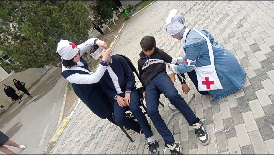 Abşeronun iki məktəbində mülki müdafiə məşqləri keçirilib