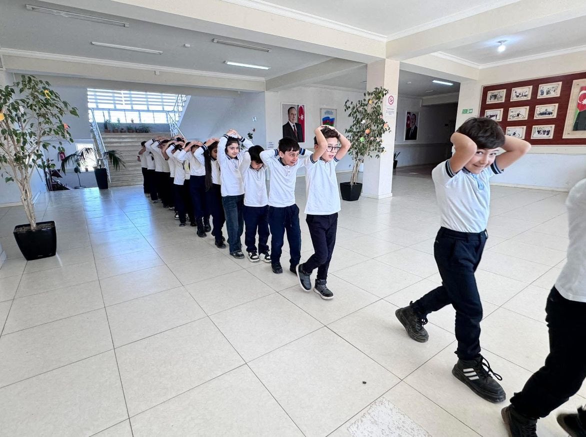 Abşeronun iki məktəbində mülki müdafiə məşqləri keçirilib