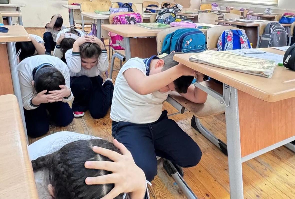 Abşeronun iki məktəbində mülki müdafiə məşqləri keçirilib