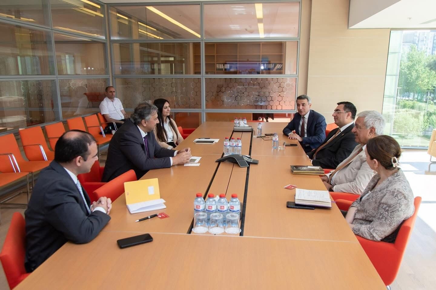 ADA, Koç Universiteti və BANM rektorları arasında əməkdaşlıq görüşü keçirilib