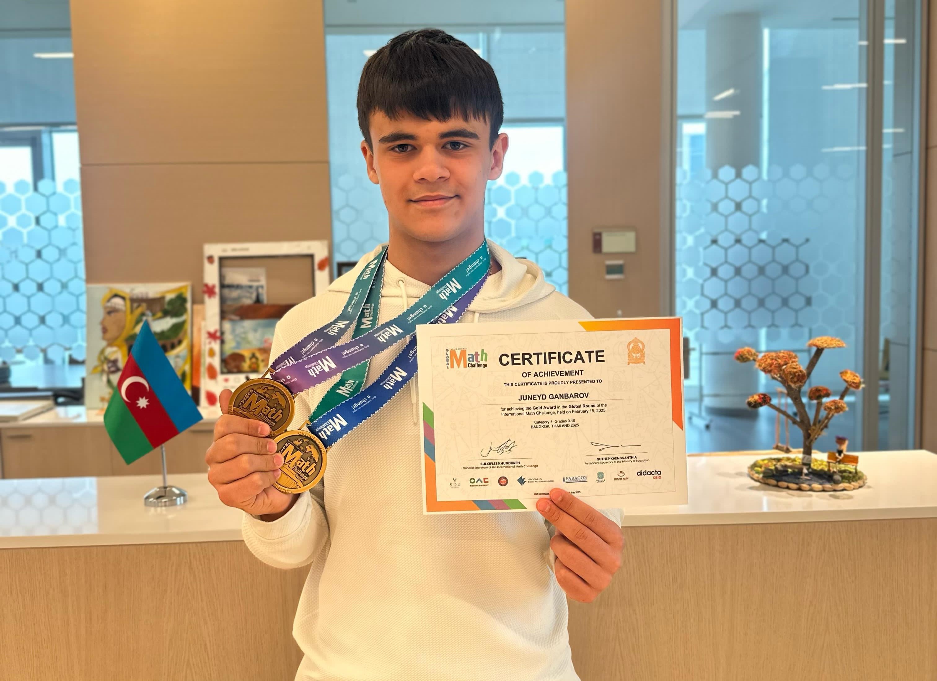 ADA məktəbinin şagirdi Beynəlxalq Riyaziyyat Yarışmasında qızıl medal qazanıb 