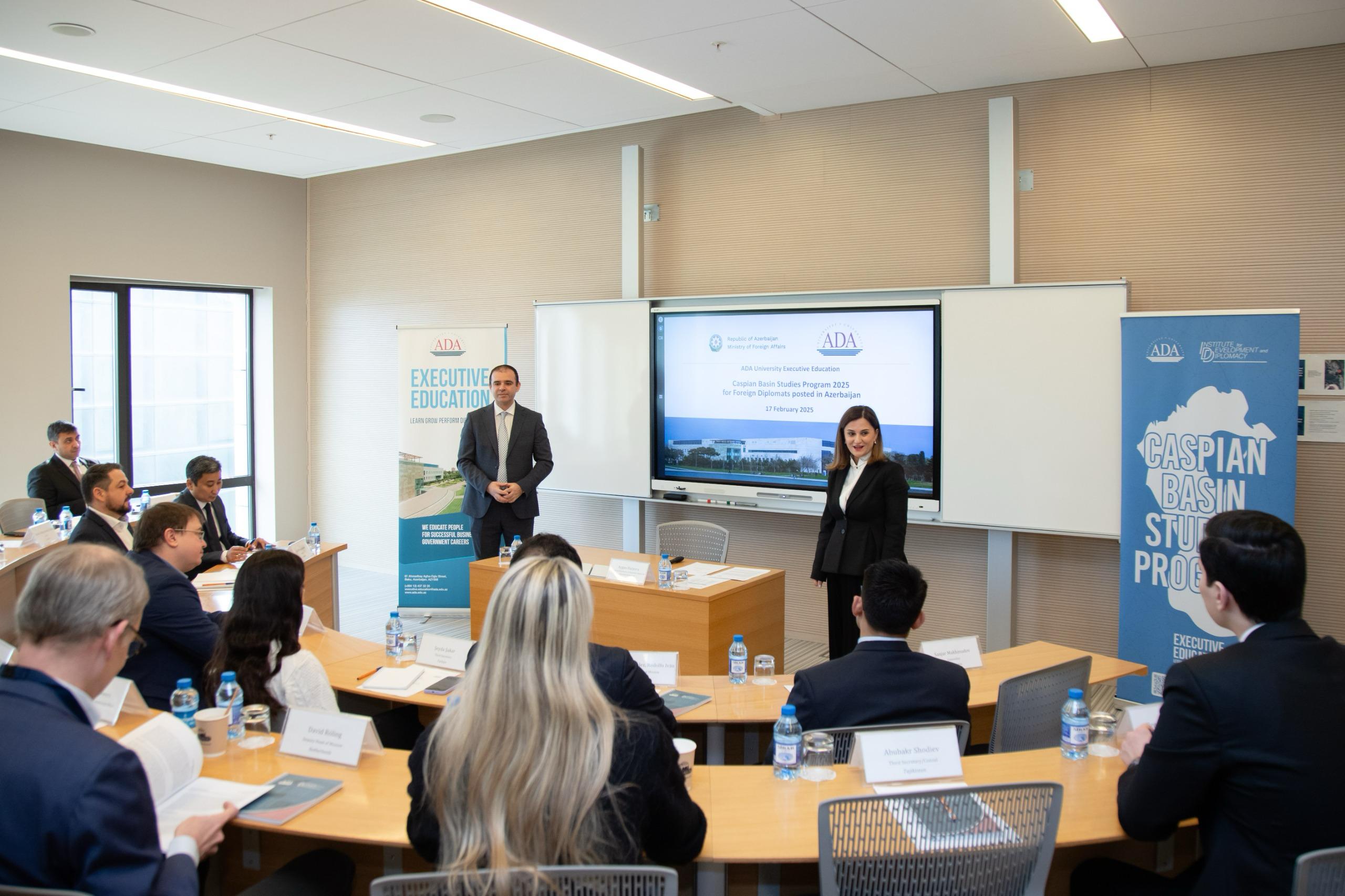 ADA Universitetinin “Xəzər hövzəsi araşdırmaları” proqramı başa çatıb 