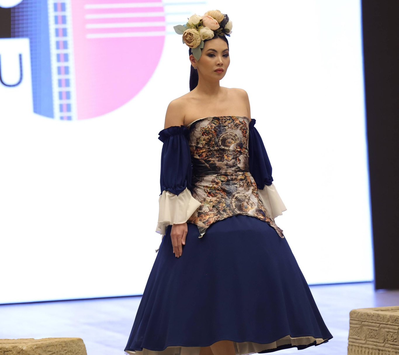 ADMİU-nun tələbələri Moda həftəsində maraqlı kolleksiya ilə çıxış ediblər 