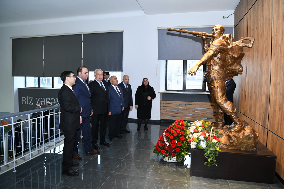 ADNSU-da 20 Yanvar şəhidlərinin xatirəsi yad edilib 