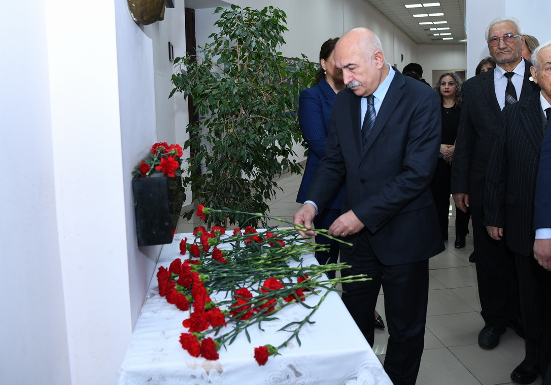 ADNSU-da 20 Yanvar şəhidlərinin xatirəsi yad edilib