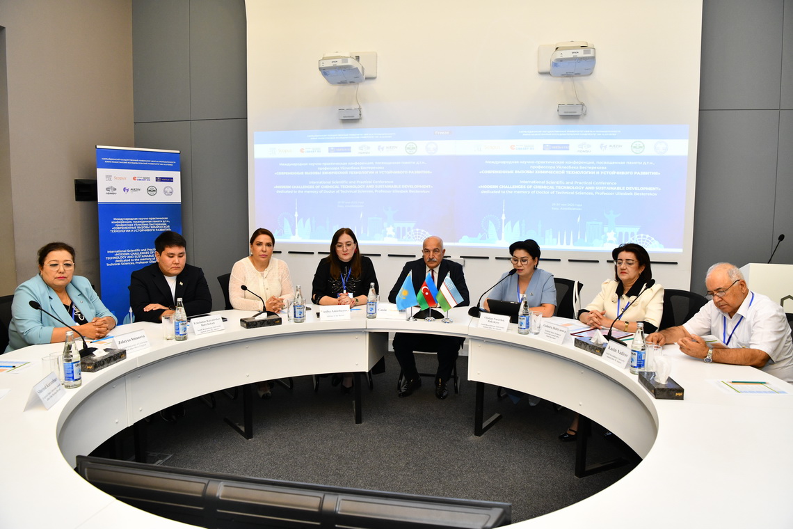 ADNSU-da beynəlxalq elmi-praktik konfrans baş tutub 