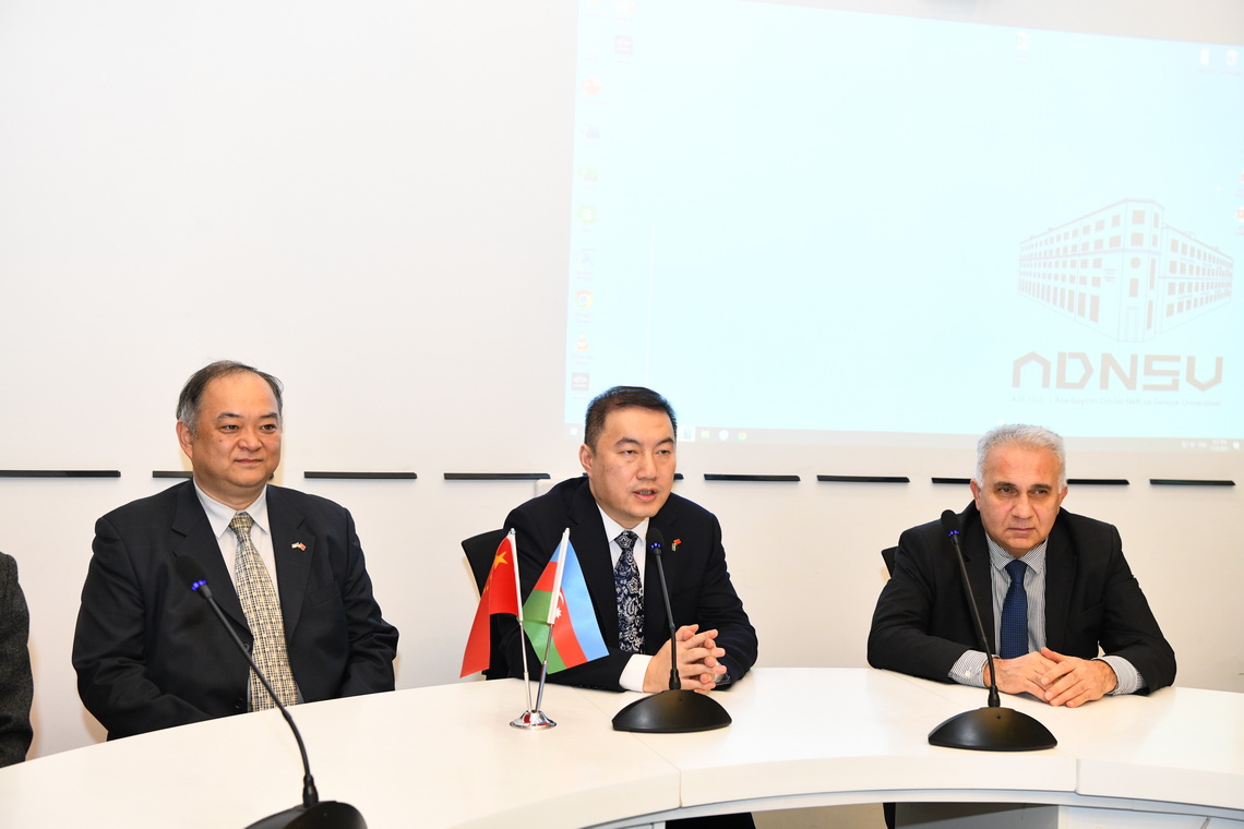 ADNSU-da Çinli tələbələrlə görüş keçirilib