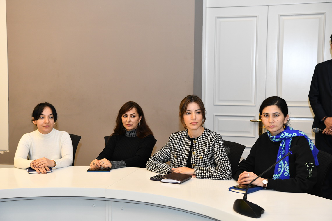 ADNSU-da Çinli tələbələrlə görüş keçirilib