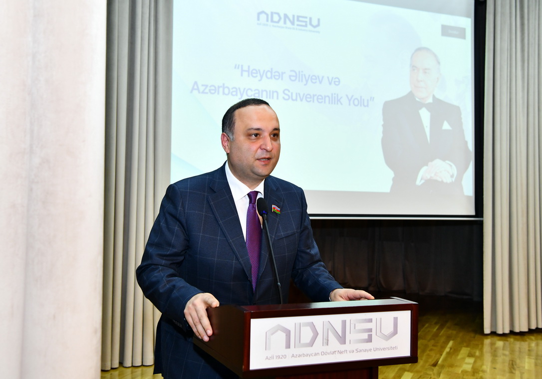 ADNSU-da “Heydər Əliyev və Azərbaycanın Suverenlik Yolu” mövzusunda tədbir keçirilib