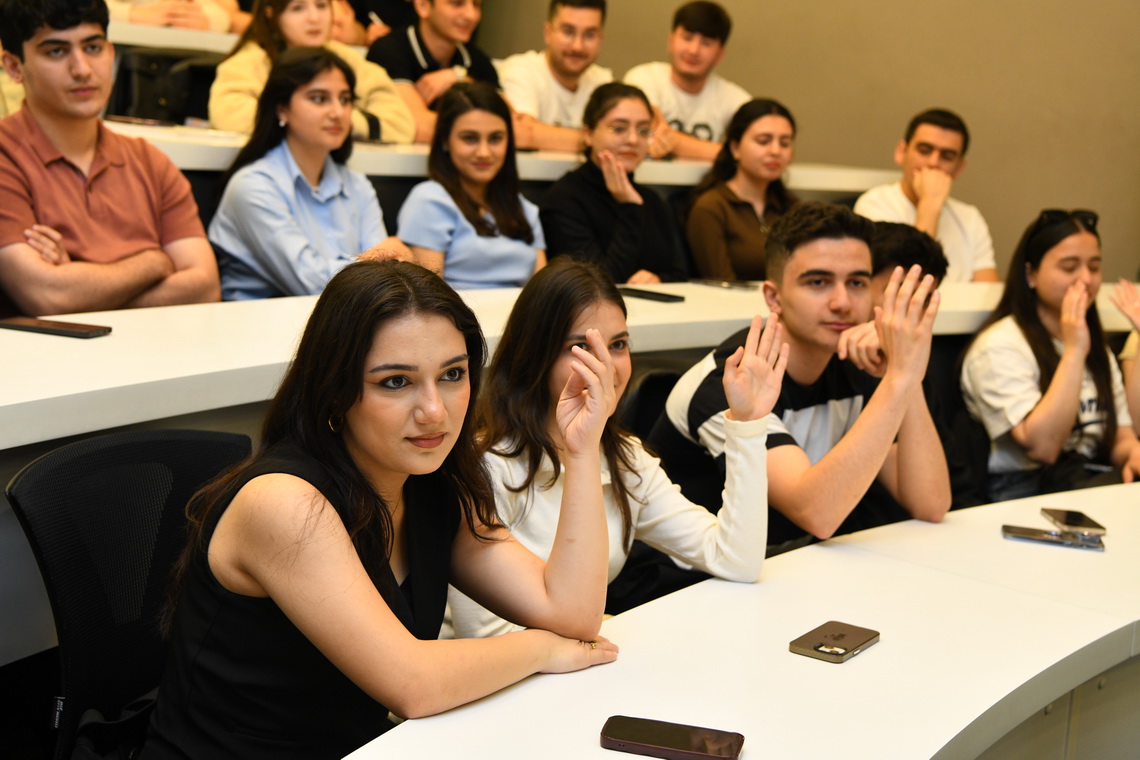 ADNSU-da tələbələr üçün təlim keçirilib