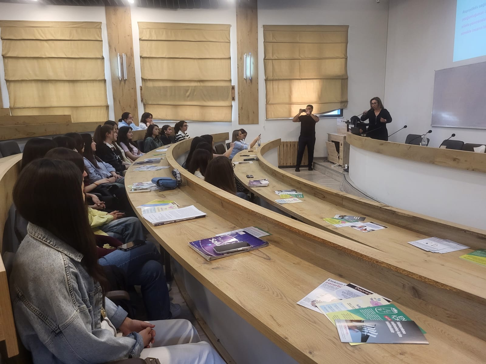 ADNSU-da tələbələrin sağlamlığına həsr olunmuş maarifləndirici sessiya keçirilib