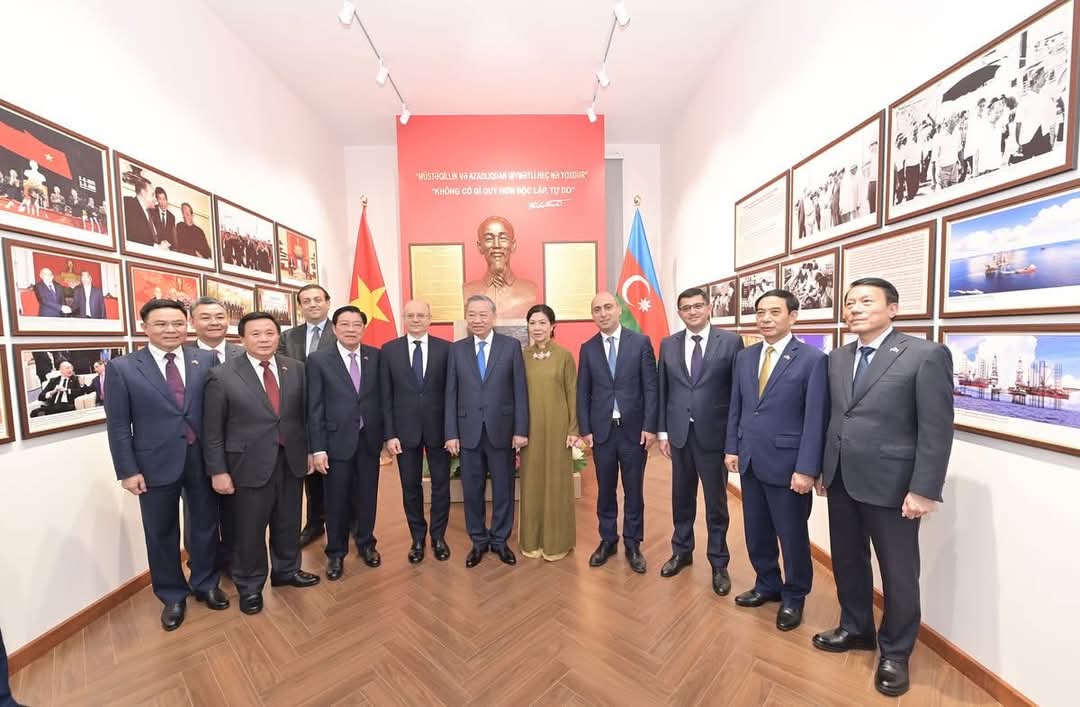 ADNSU-da Vyetnamın ilk Prezidentinin 135 illiyinə həsr edilmiş Memorial otağın açılışı olub 