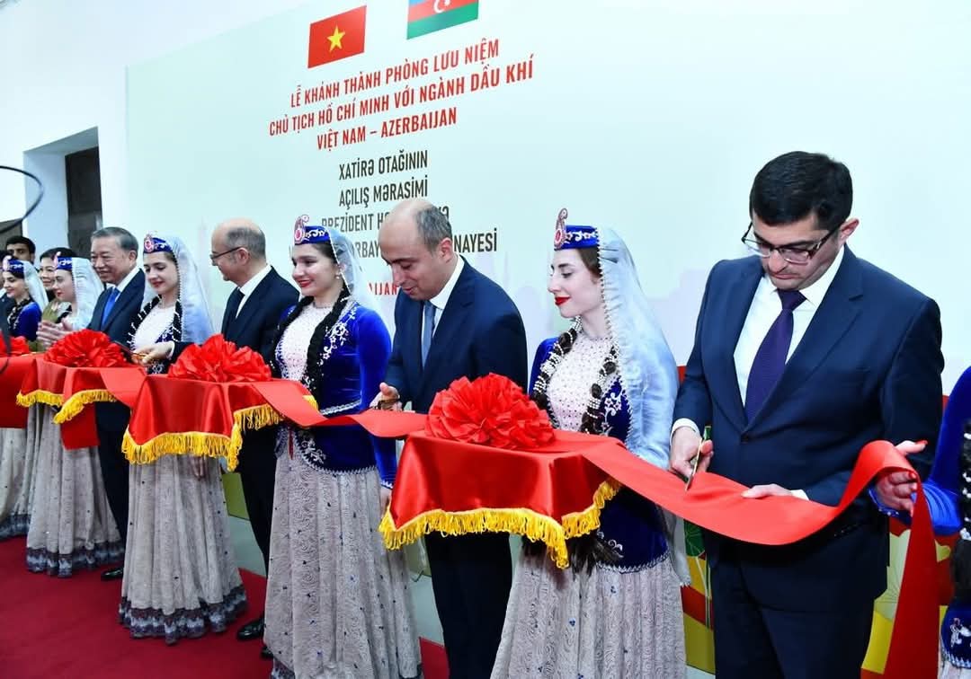 ADNSU-da Vyetnamın ilk Prezidentinin 135 illiyinə həsr edilmiş Memorial otağın açılışı olub