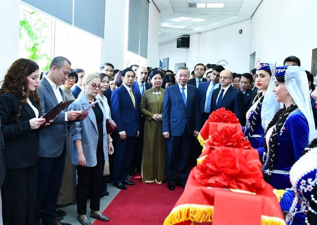 ADNSU-da Vyetnamın ilk Prezidentinin 135 illiyinə həsr edilmiş Memorial otağın açılışı olub