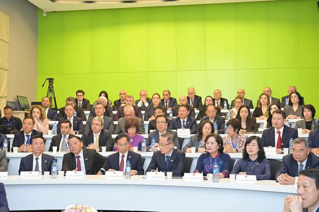 ADNSU-da Vyetnamın ilk Prezidentinin 135 illiyinə həsr edilmiş Memorial otağın açılışı olub