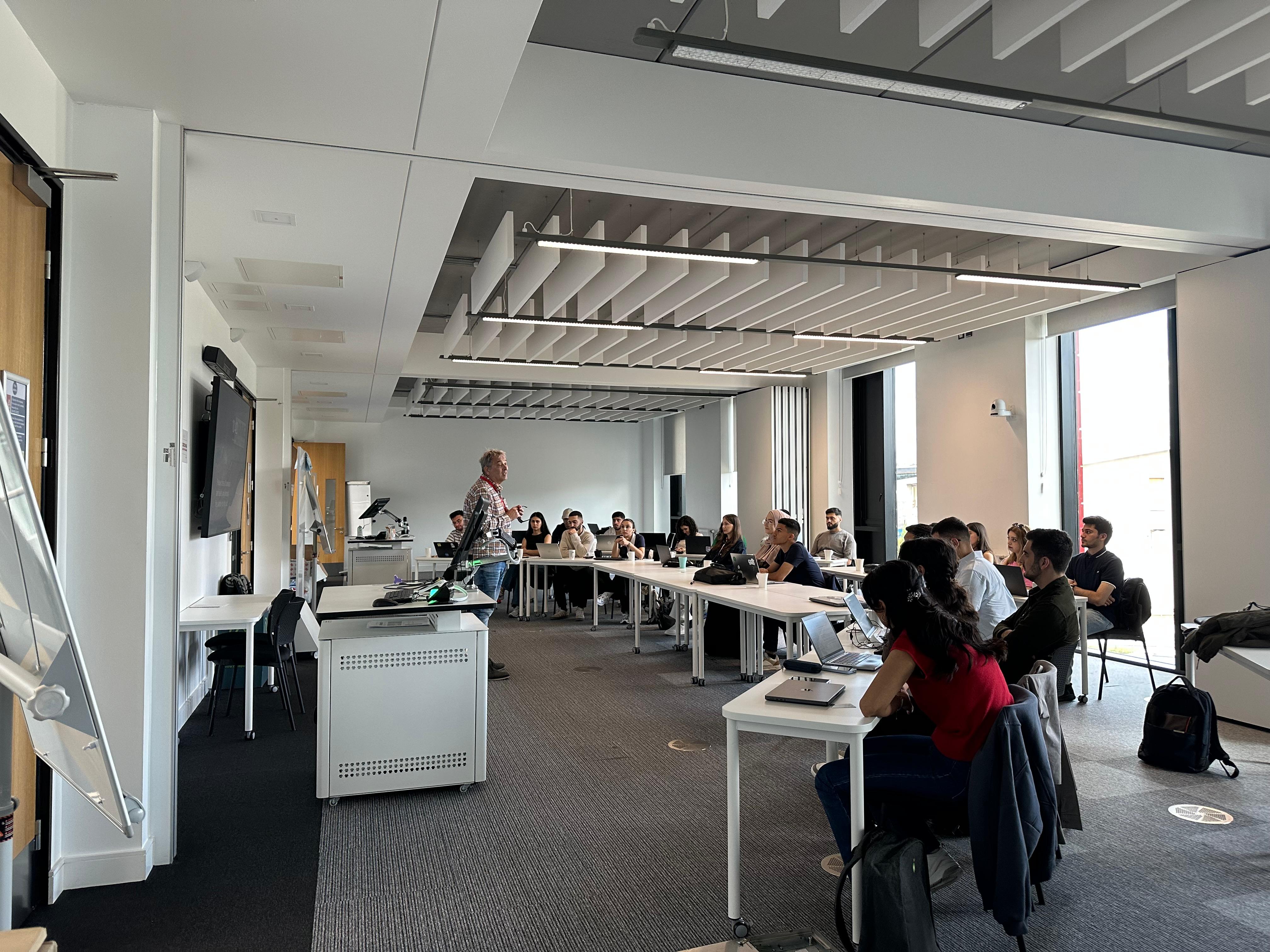 ADNSU ilə Vorvik Universiteti arasındakı ikili diplom proqramı çərçivəsində “Yay məktəbi” təşkil olunub