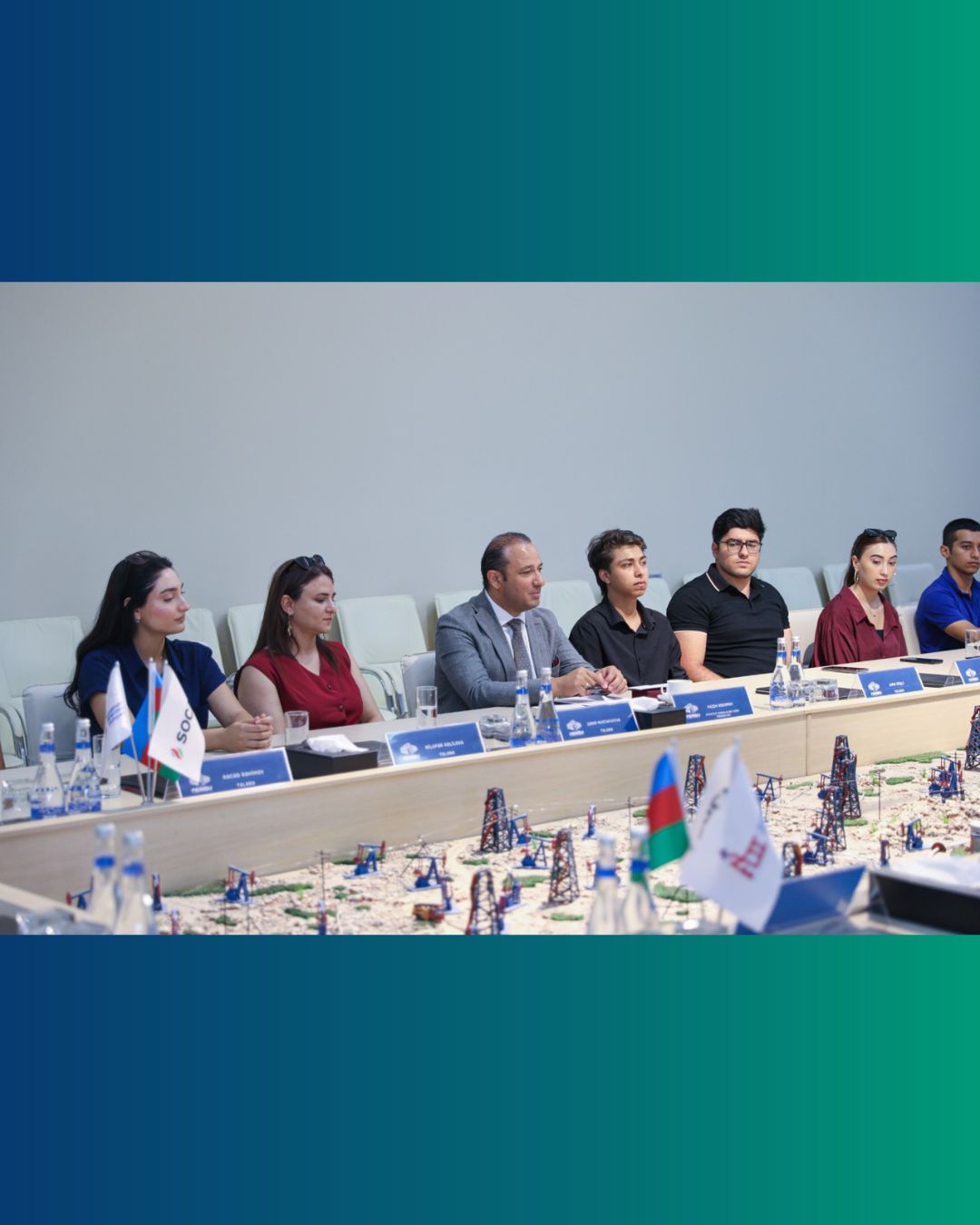 ADNSU-nun əlaçı tələbələri Balaxanıda “ADNSU-100” lövhəsinin açılışını ediblər