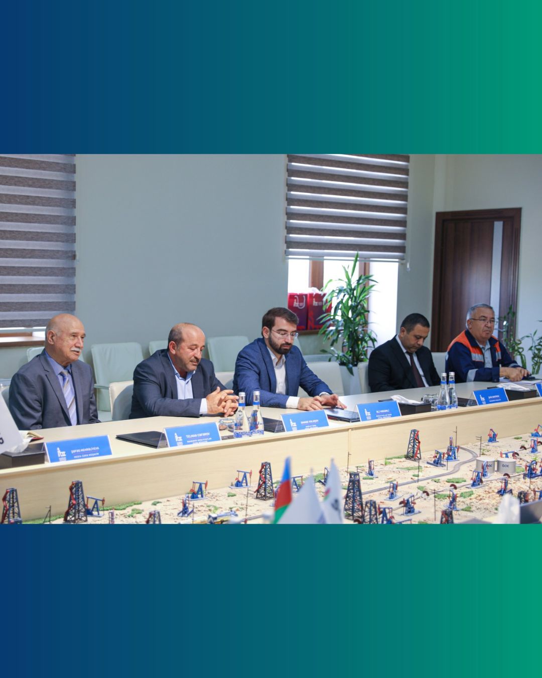 ADNSU-nun əlaçı tələbələri Balaxanıda “ADNSU-100” lövhəsinin açılışını ediblər