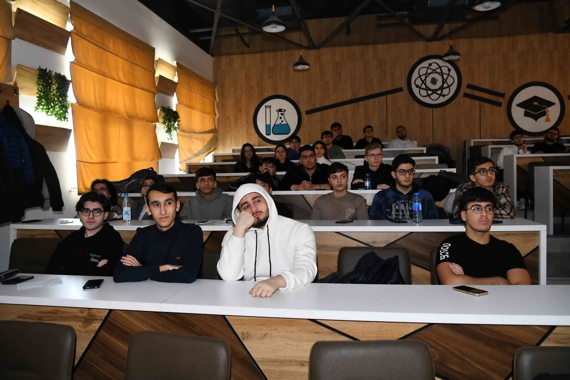 ADNSU-nun SABAH qruplarının tələbələrinə kibertəhlükəsizlik mövzusunda təlim keçirilib