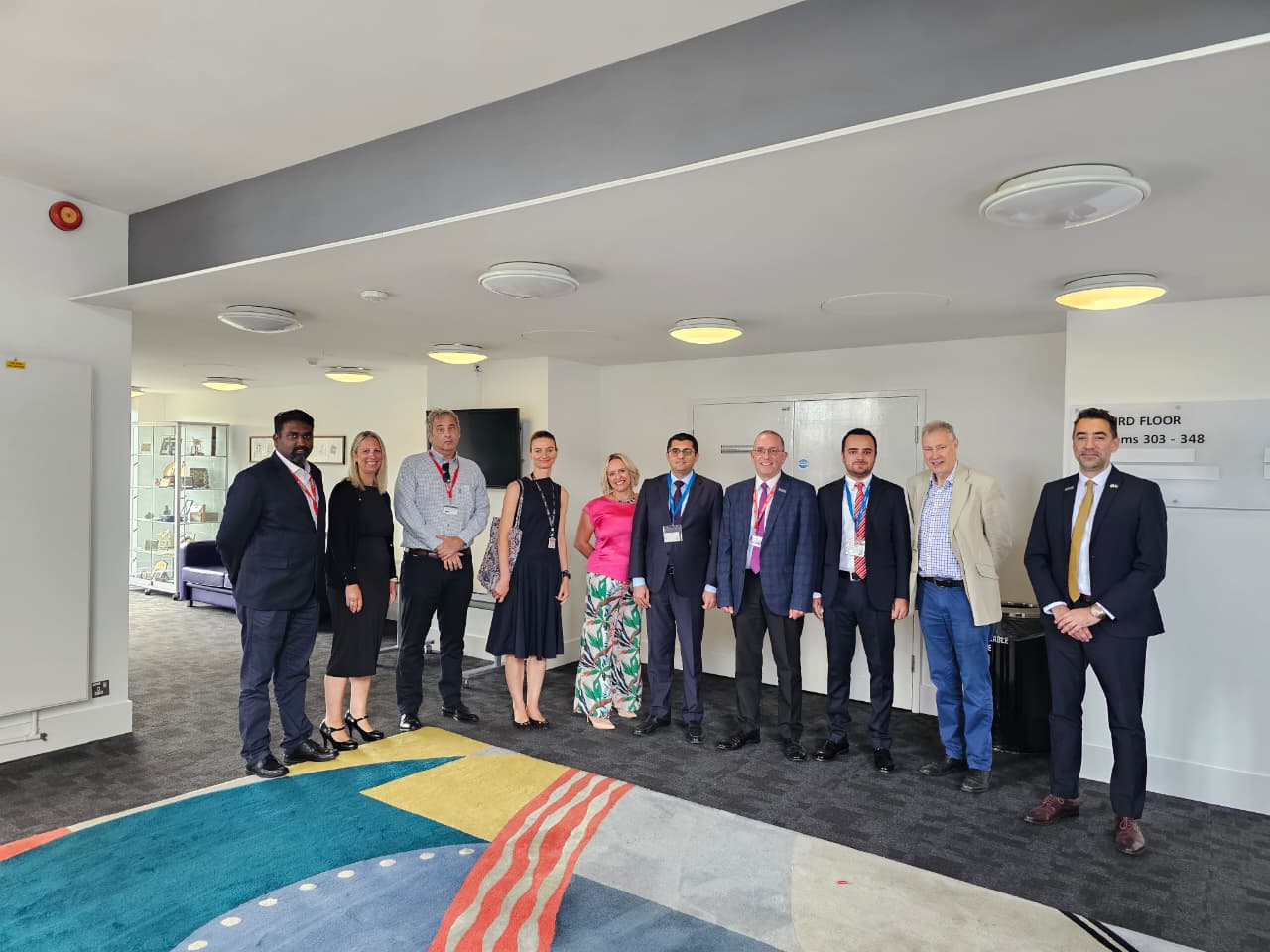 ADNSU rəhbərliyi Vorvik Universitetində tədqiqat mərkəzləri ilə tanış olub 