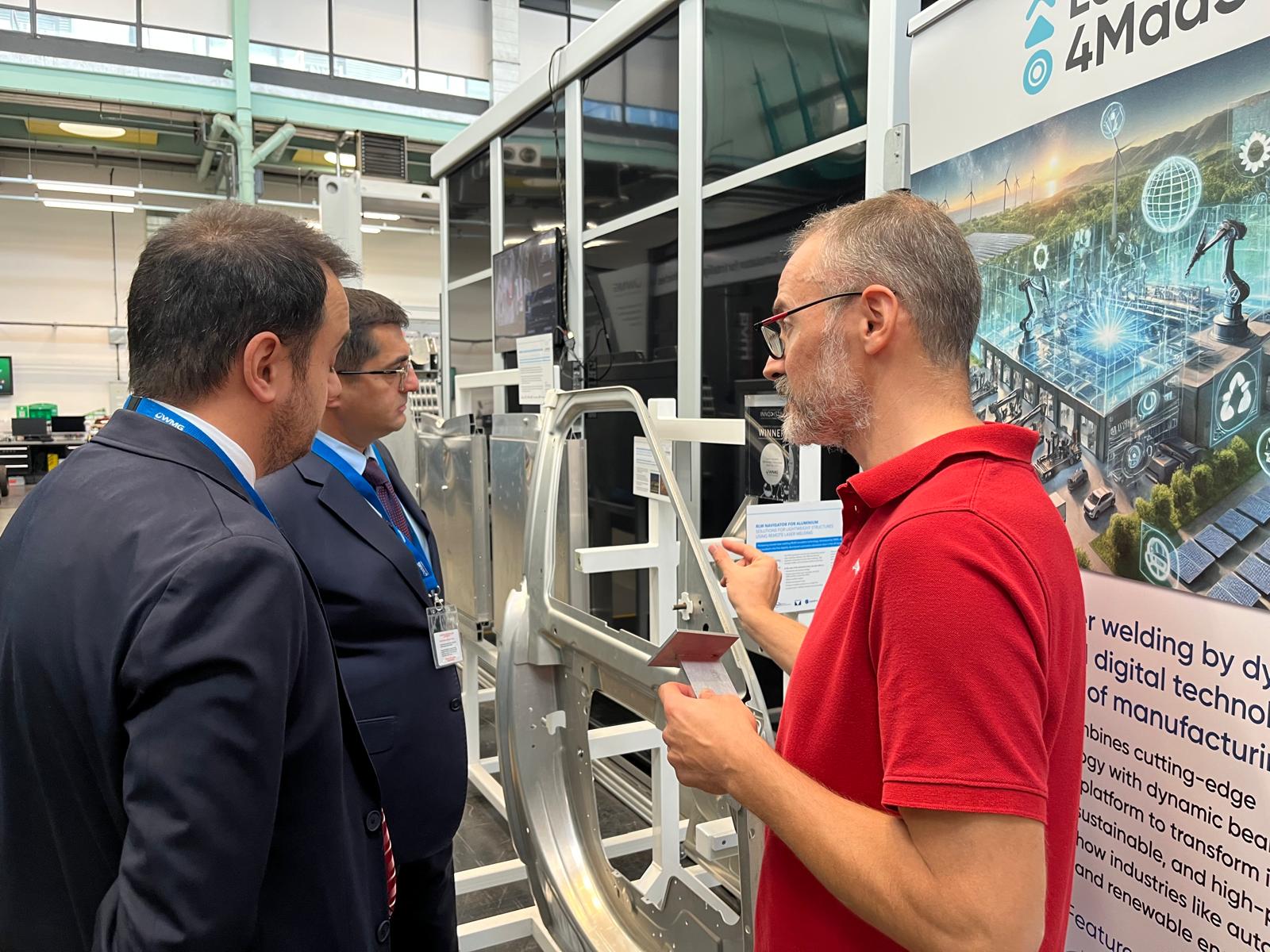 ADNSU rəhbərliyi Vorvik Universitetində tədqiqat mərkəzləri ilə tanış olub