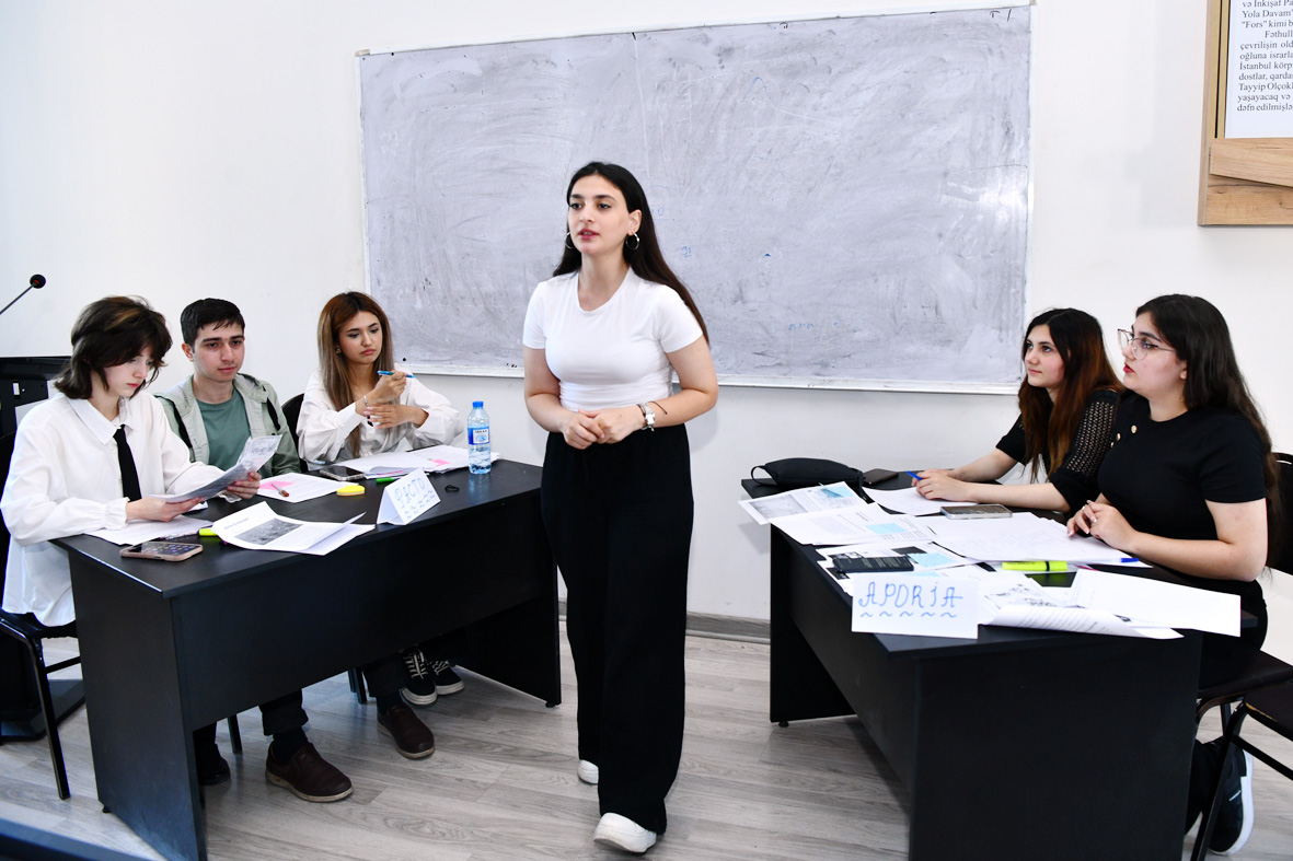 ADNSU tələbələri ekoloji debatda bilik və bacarıqlarını sınayıblar