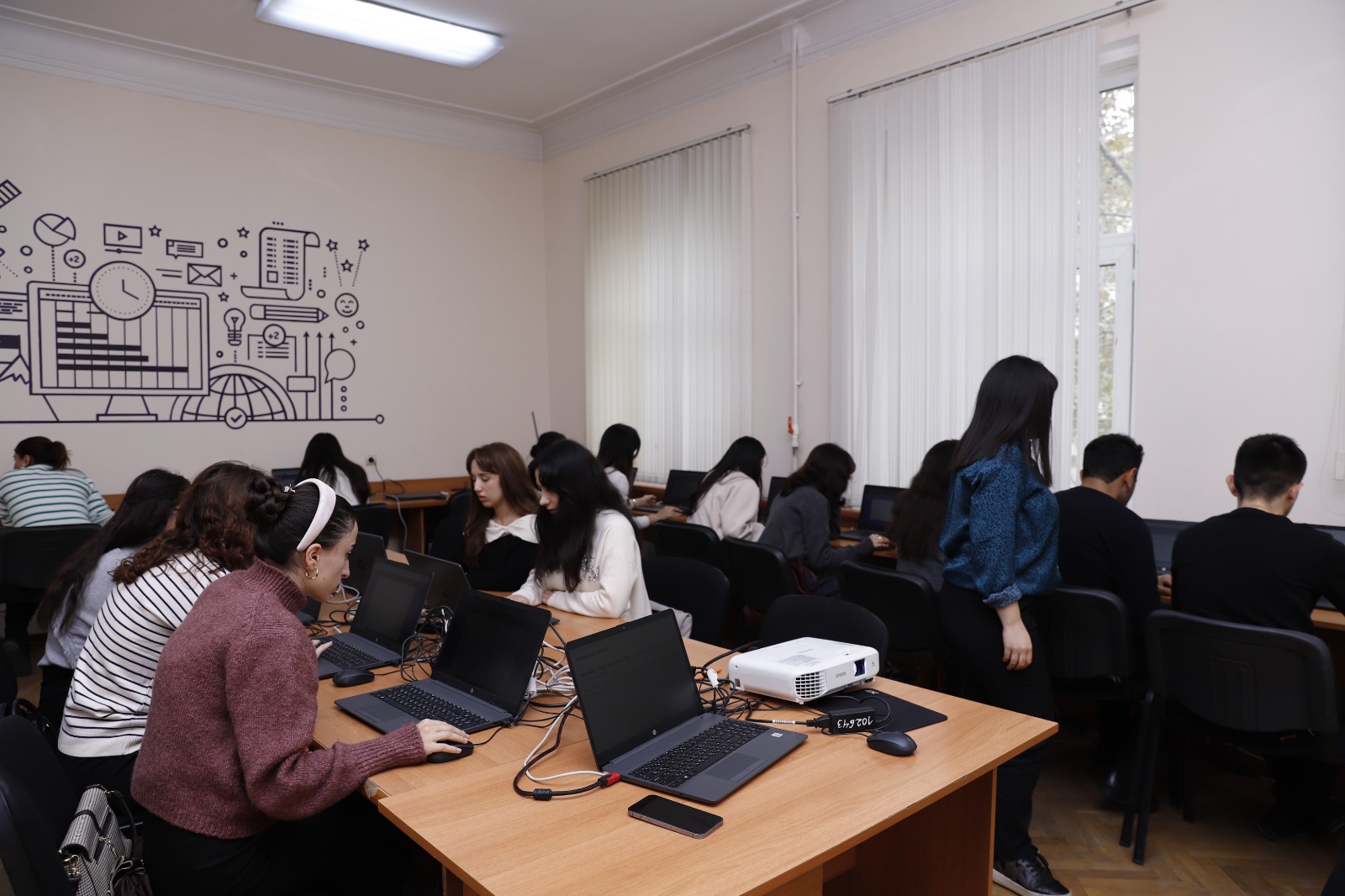 ADPU-da "Code for Future" layihəsinin payız semestri yekunlaşıb 