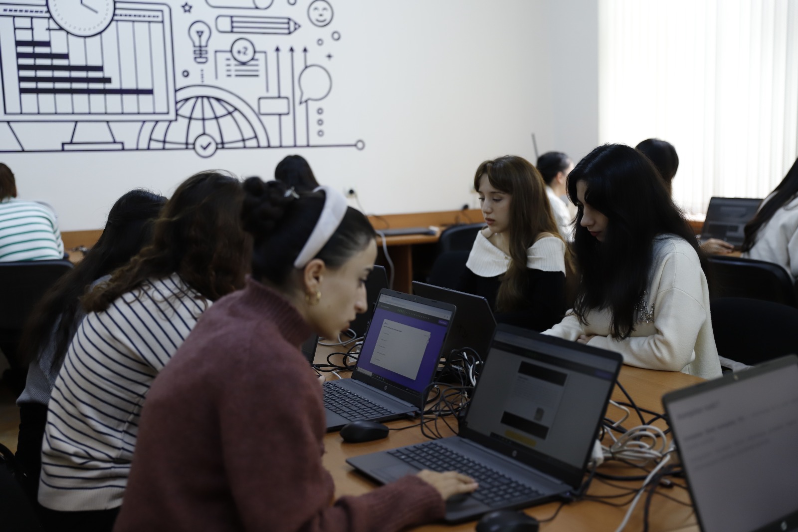 ADPU-da "Code for Future" layihəsinin payız semestri yekunlaşıb