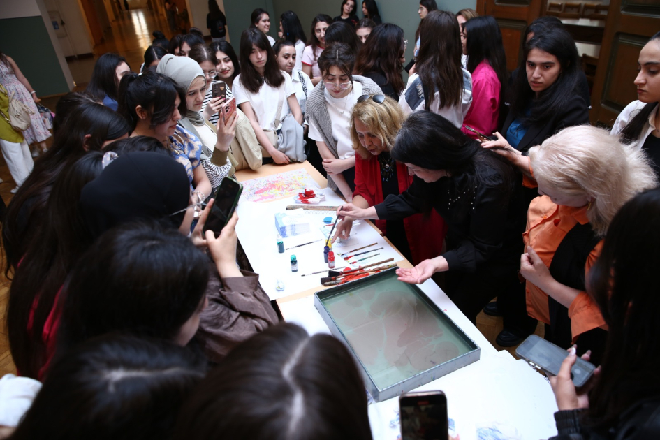 ADPU-da elmi-mədəni seminar baş tutub