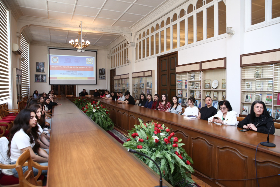 ADPU-da elmi-mədəni seminar baş tutub