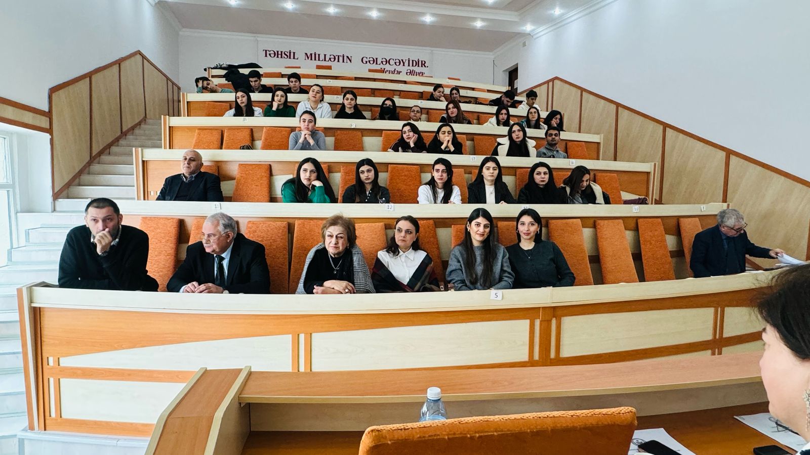 ADPU-da “Konstitusiya və Suverenlik İli”nə həsr olunmuş elmi seminar keçirilib