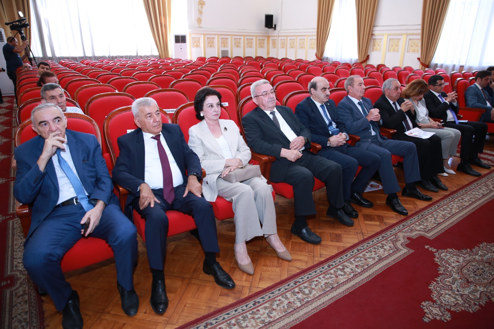 ADPU-da “Mexanikada yeni trendlər” adlı beynəlxalq elmi konfrans başlayıb