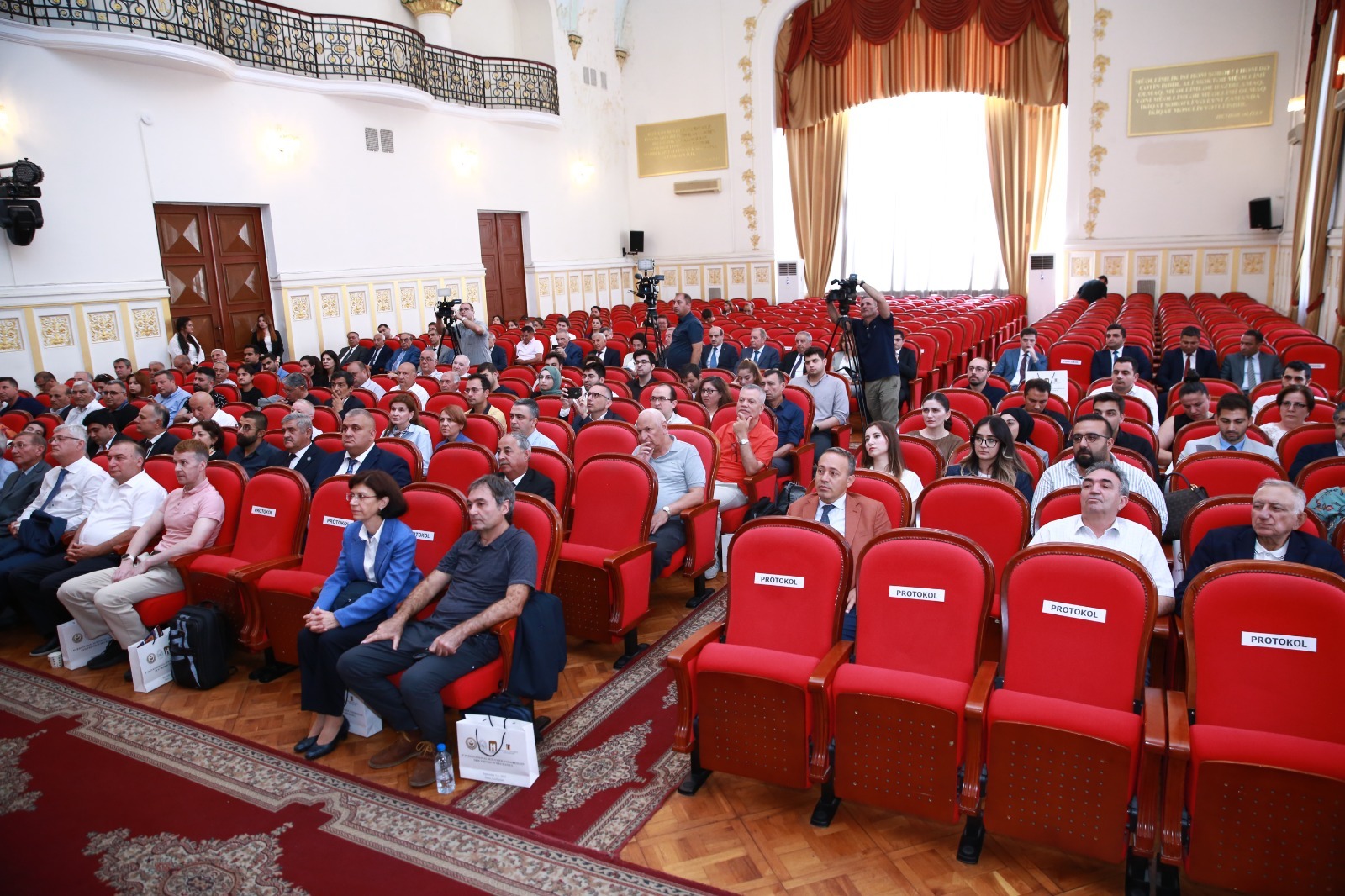 ADPU-da “Mexanikada yeni trendlər” adlı beynəlxalq elmi konfrans başlayıb