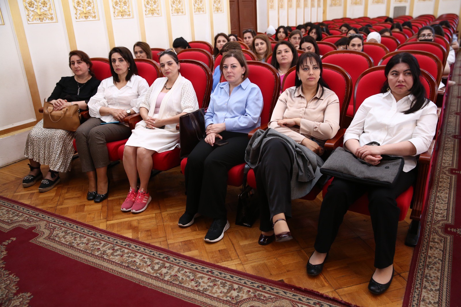 ADPU-da “Müasir təhsildə innovasiya” mövzusunda panel müzakirə keçirilib