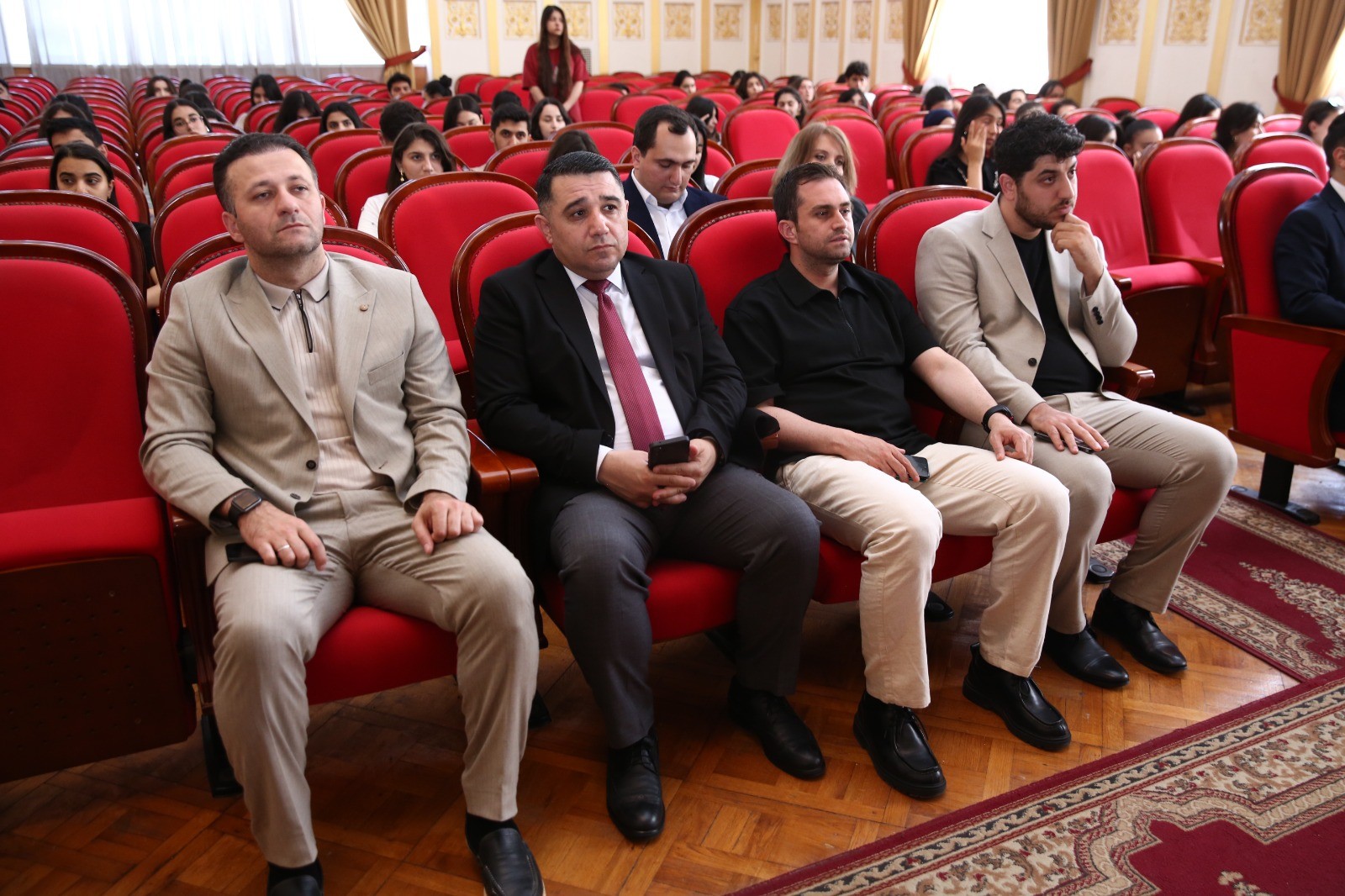 ADPU-da “Müasir təhsildə innovasiya” mövzusunda panel müzakirə keçirilib