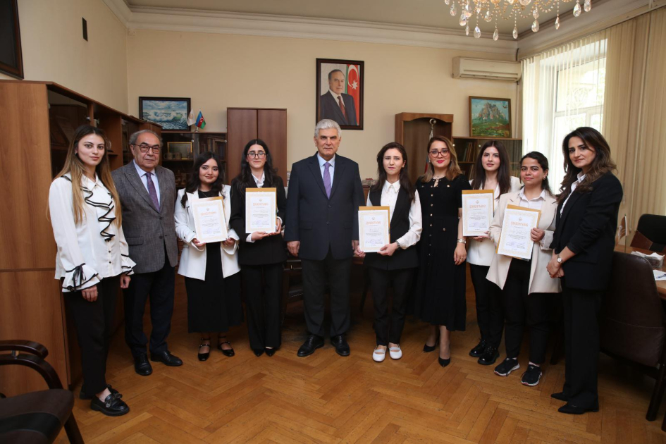 ADPU-da “Peşəkar təcrübə proqramı”nın bağlanış mərasimi keçirilib