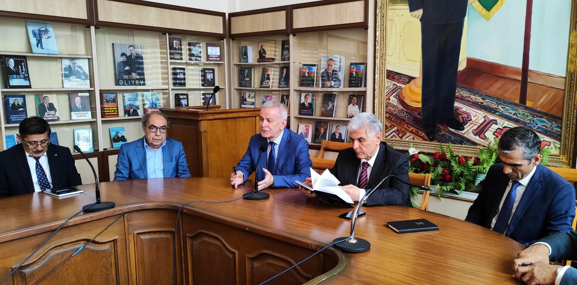 ADPU-da Rusiyanın Cənub Universitetinin rektoru ilə görüş keçirilib