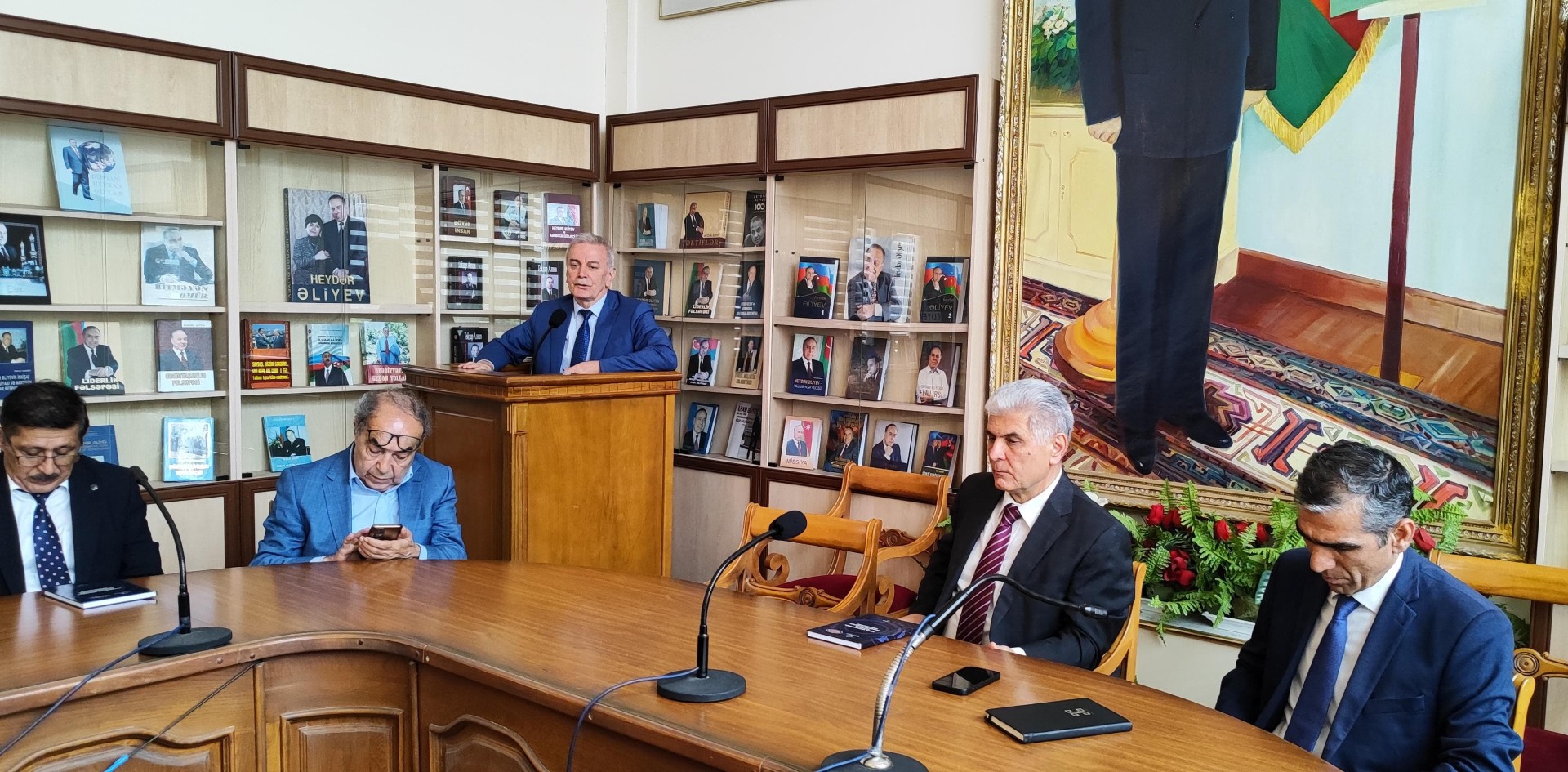 ADPU-da Rusiyanın Cənub Universitetinin rektoru ilə görüş keçirilib