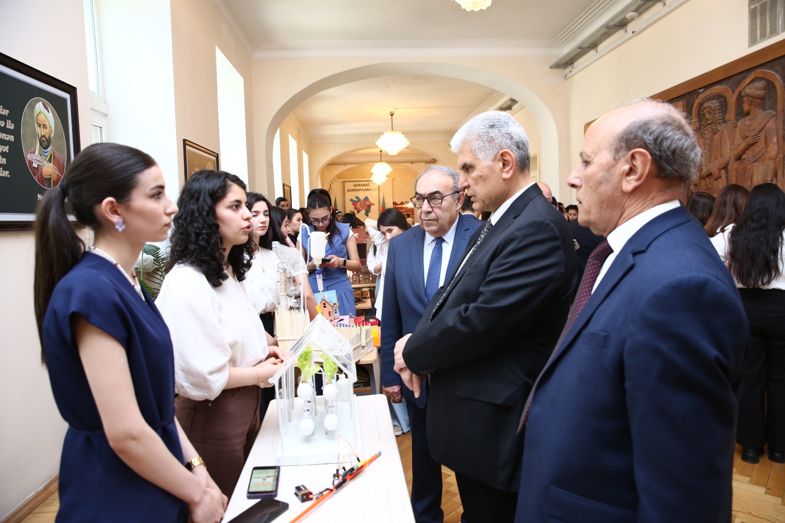 ADPU-da “STEAM Hesabat sərgisi” keçirilib